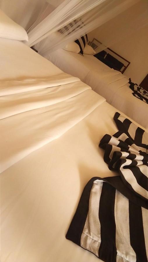Marvellous Inn Ella Bagian luar foto