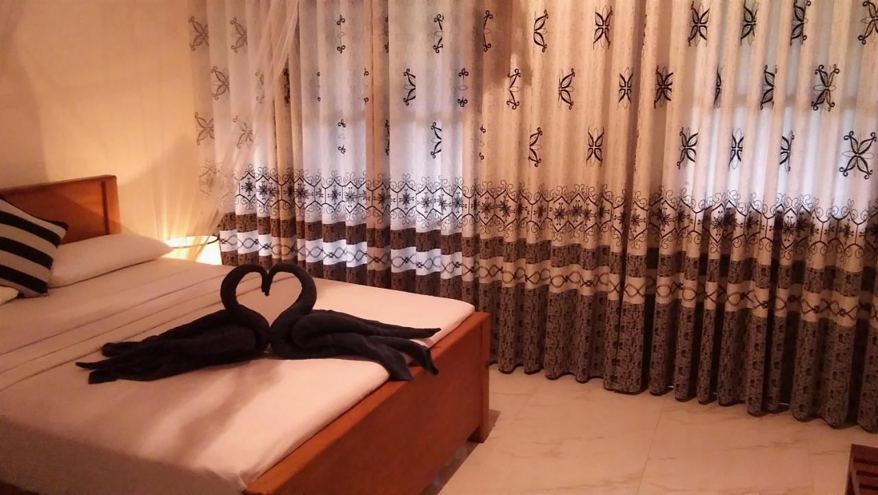 Marvellous Inn Ella Bagian luar foto