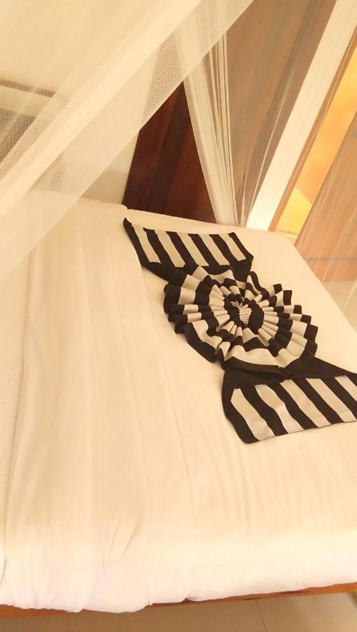 Marvellous Inn Ella Bagian luar foto
