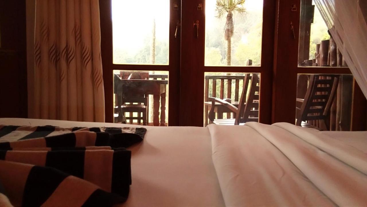 Marvellous Inn Ella Bagian luar foto