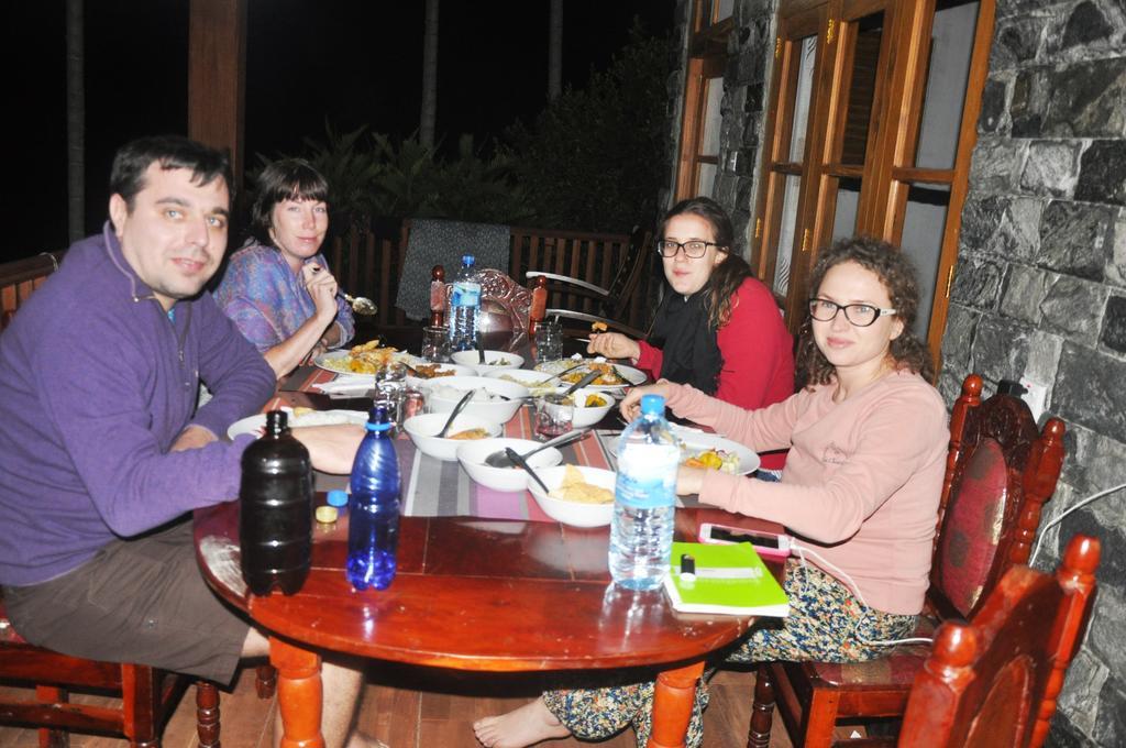 Marvellous Inn Ella Bagian luar foto